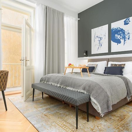 Stru House By Prague Days - Luxurious Apartments Next To National Theatre Экстерьер фото